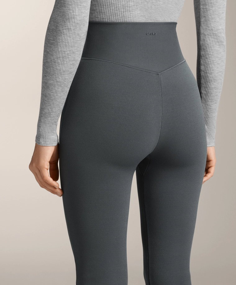 Сверхвысокие безшовные дополнительно теплые брюки-клеш длиной 70 см