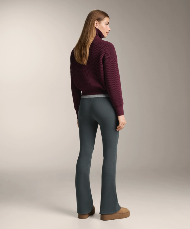 Сверхвысокие безшовные дополнительно теплые брюки-клеш длиной 70 см