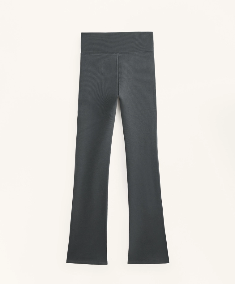 Сверхвысокие безшовные дополнительно теплые брюки-клеш длиной 70 см