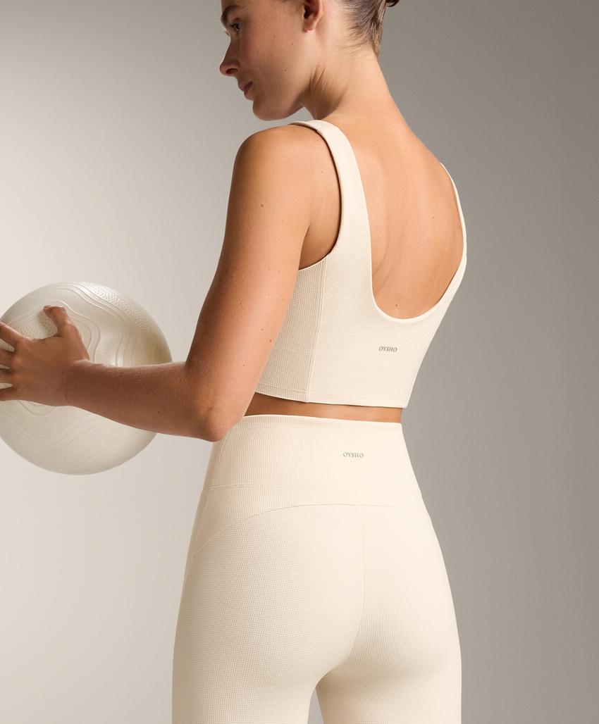 Топ с воротником типа 