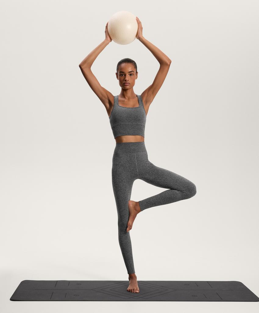 Бесшовный топ-майка