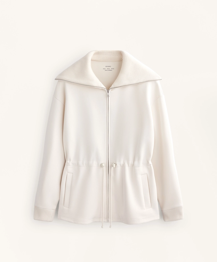 Длинная куртка из мягкого модала с регулируемой талией и воротником из трикотажа