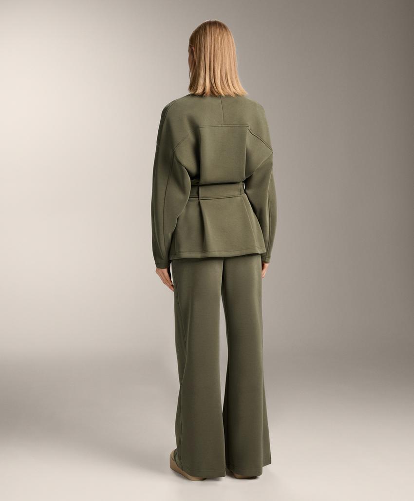 Длинный плащ с поясом из мягкого модала