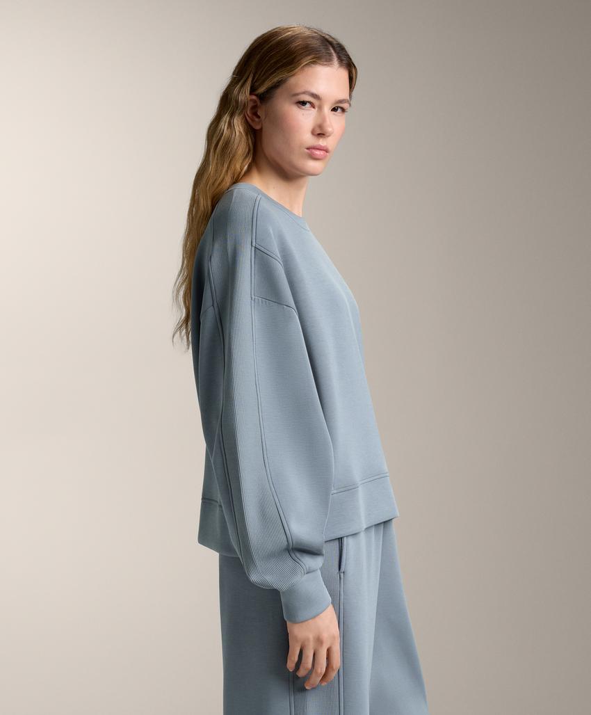 Свитшот с боковыми рёбрами из микромодала