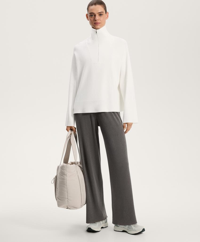 Трикотажный свитер с застежкой-молнией на половину