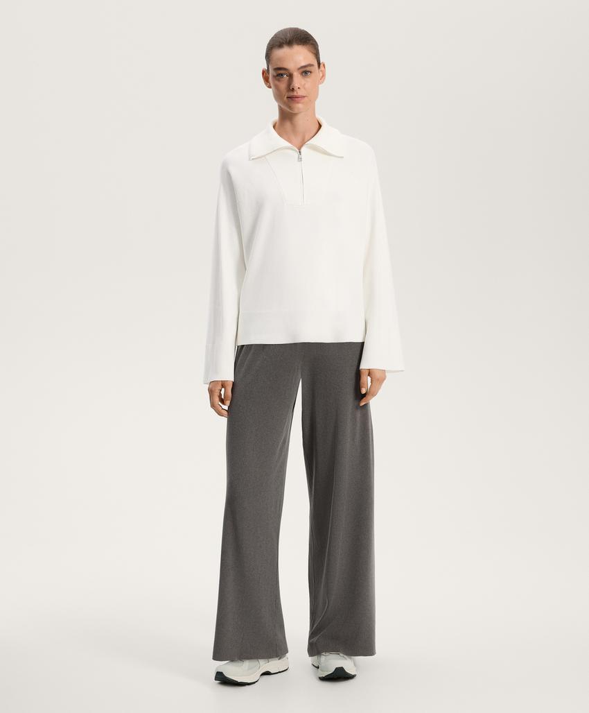 Трикотажный свитер с застежкой-молнией на половину