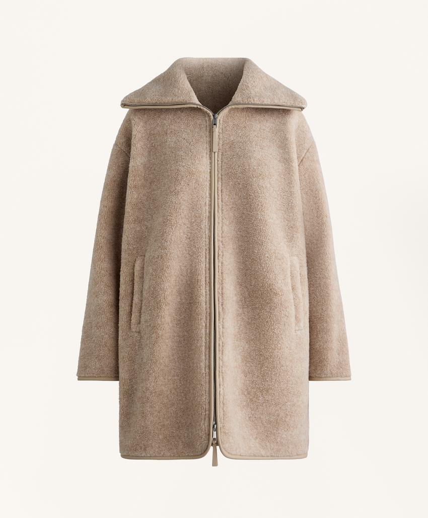 Длинный псевдо-овчинный пальто