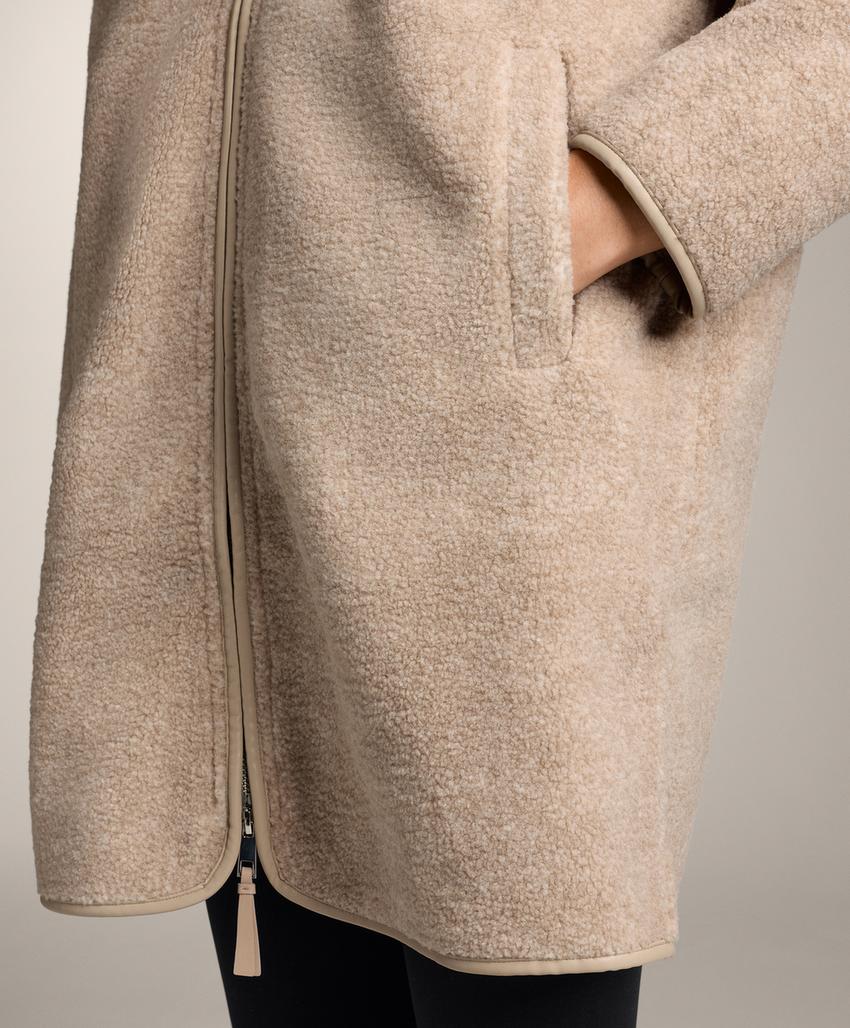 Длинный псевдо-овчинный пальто