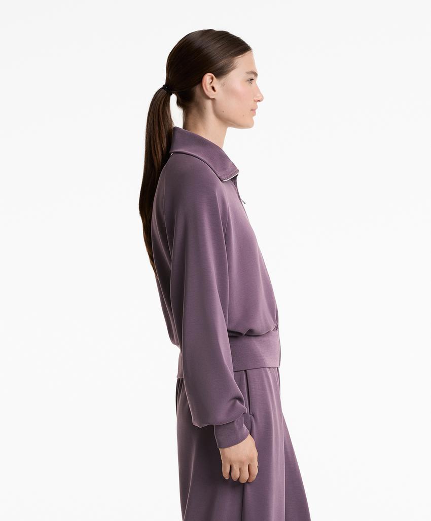 Куртка с высоким воротником с приталенной талией из мягкого модала