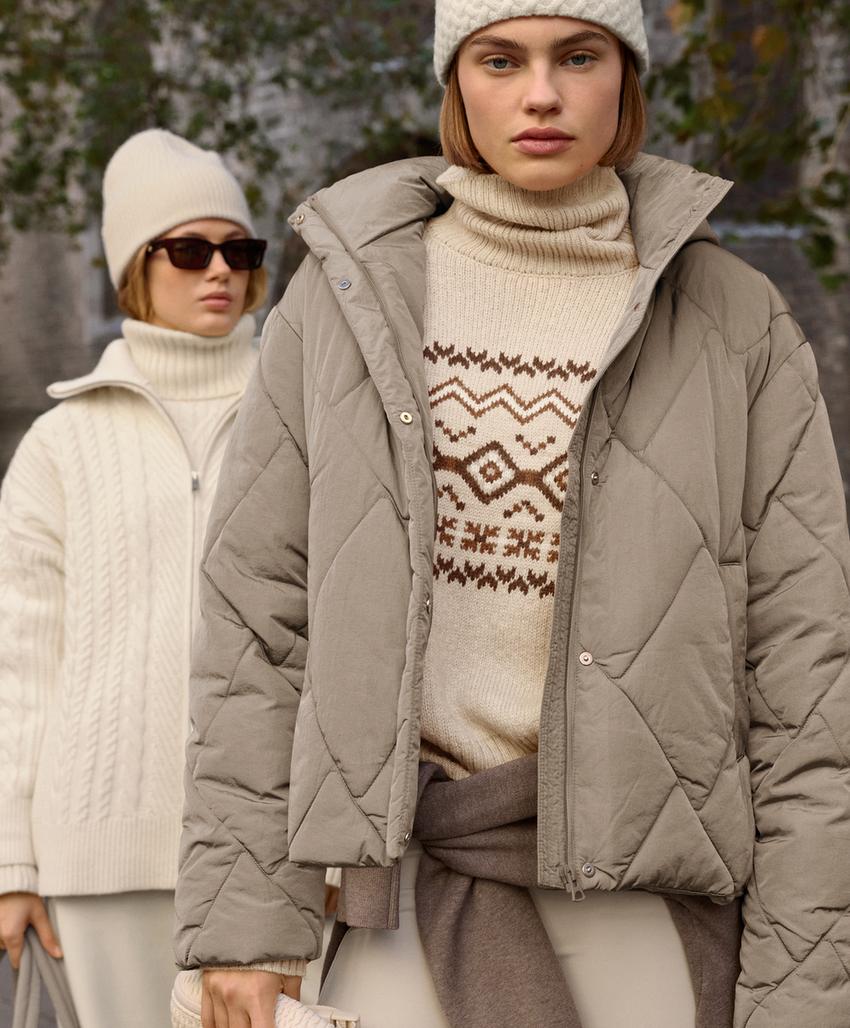 Джемпер с высоким воротником из жаккардового вязаного полотна с 10% шерстью