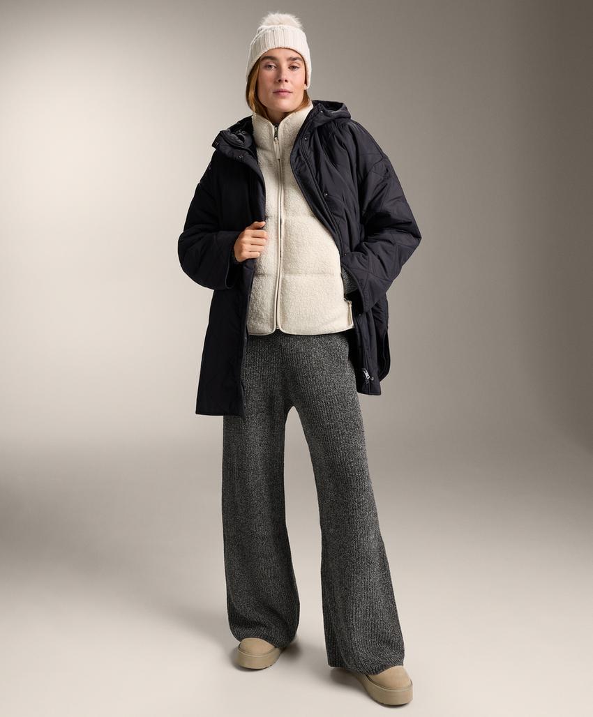 Жилет из стеганого меха искусственного