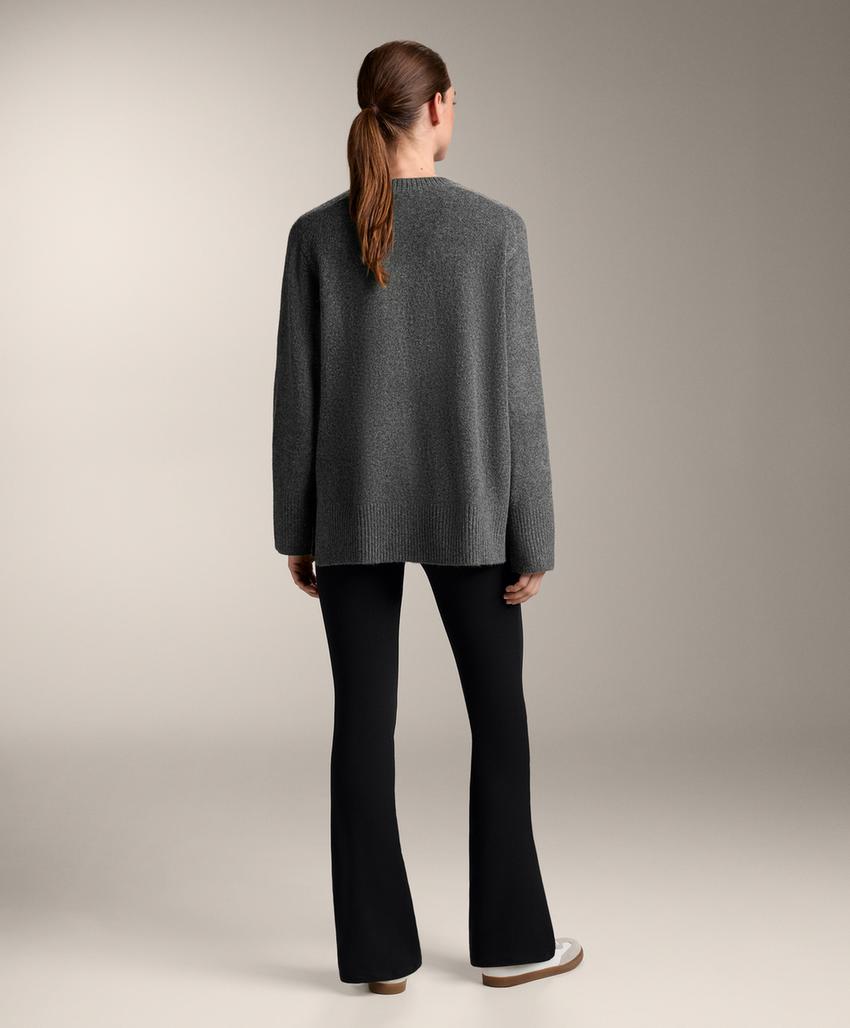 Мягкий свитер с круглым вырезом, цвет асфальтово-серый | 3652/885/845