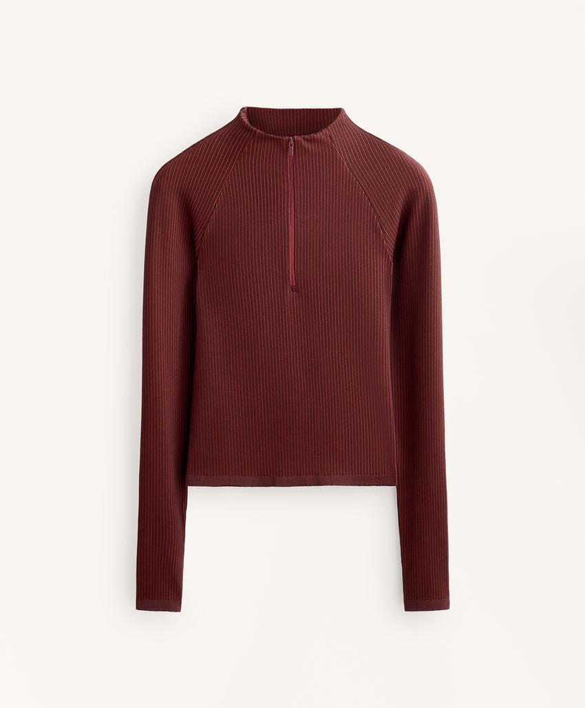 Футболка с длинными рукавами из технического материала