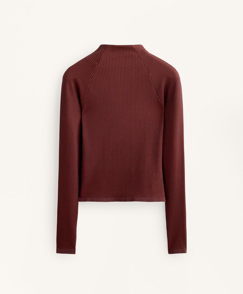 Футболка с длинными рукавами из технического материала