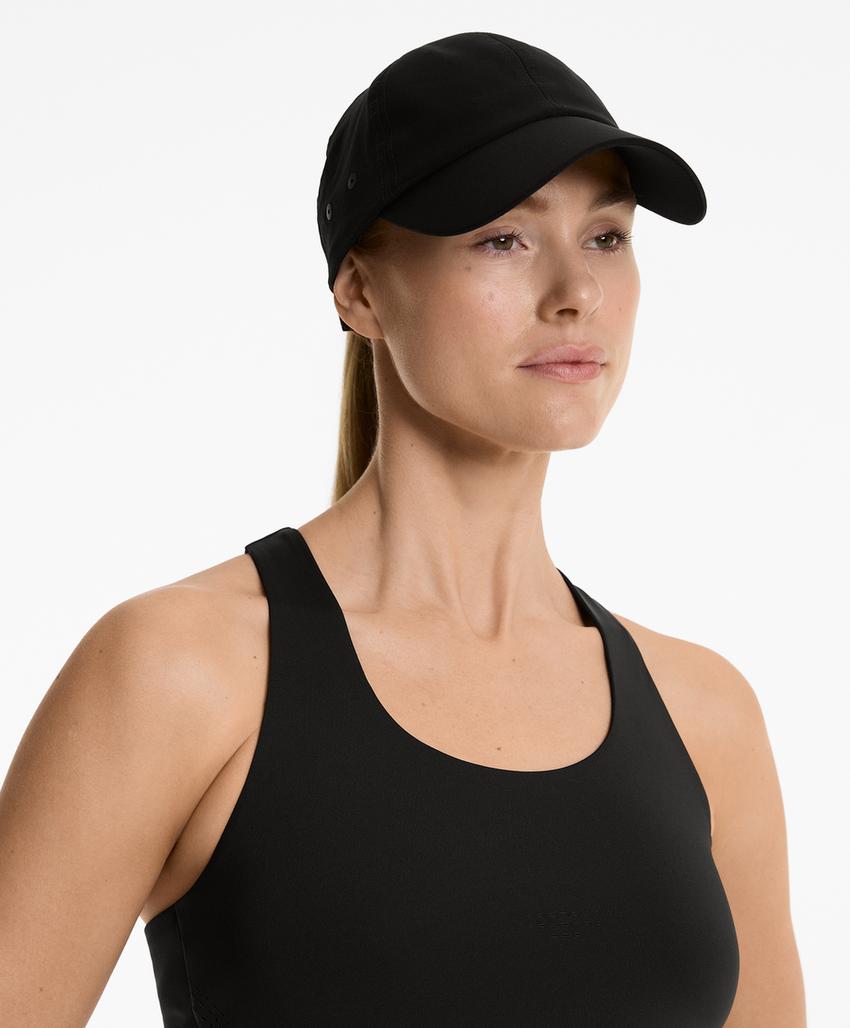 Бейсболка с логотипом спортивная