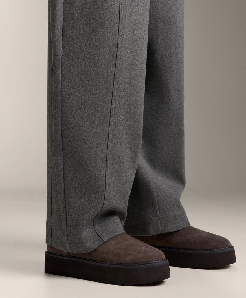 Брюки свободного кроя из плотной ткани