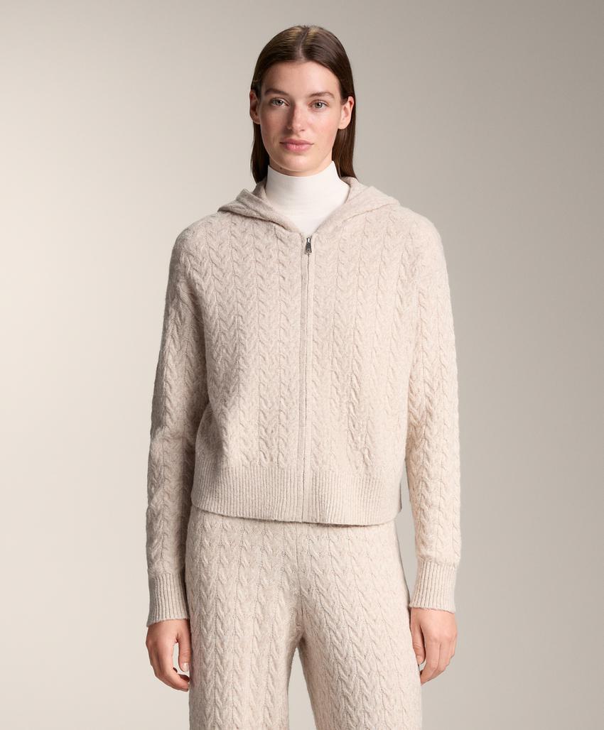 Кардиган с капюшоном из косички