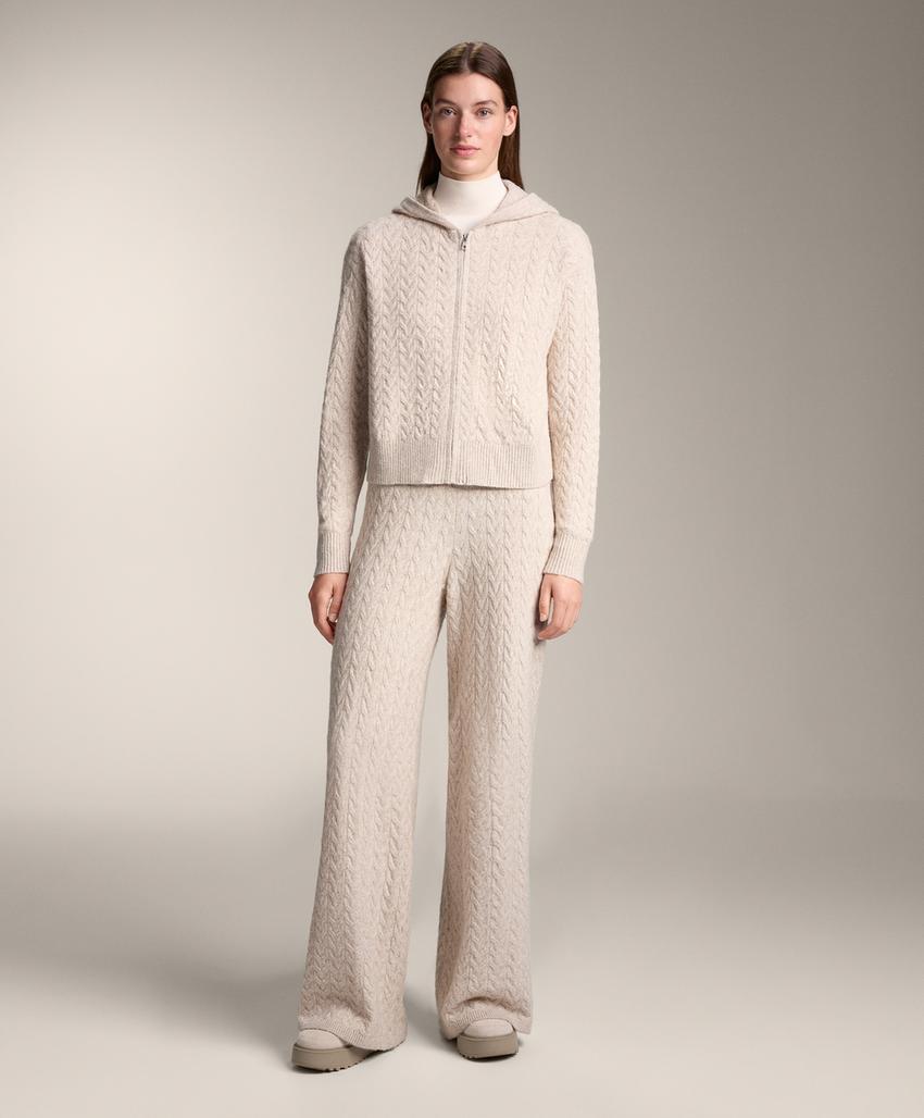 Кардиган с капюшоном из косички