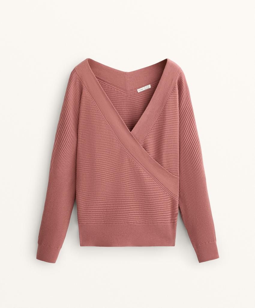 Половинка вязаного свитера с перекрещивающимся узором