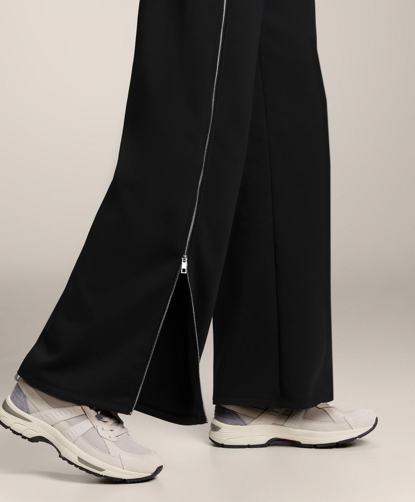 Брюки с высокой талией и полной длиной в эффекте неопрена с молнией