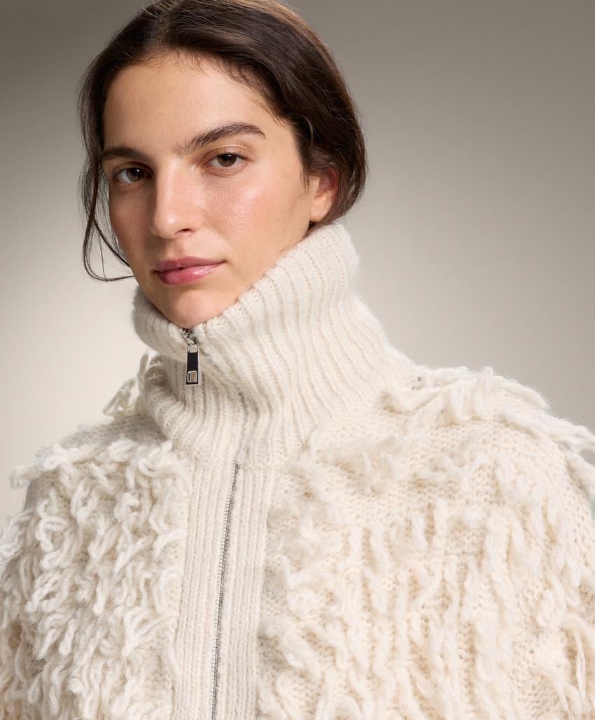 Кардиган с бахромой