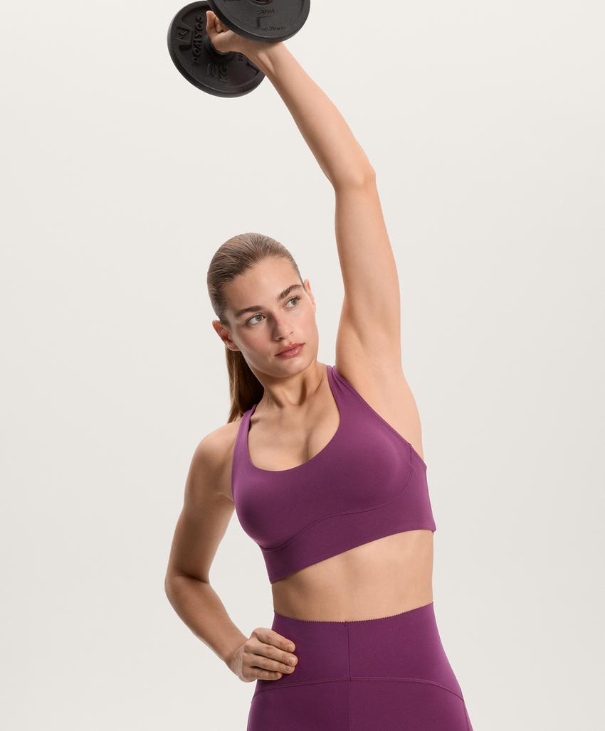 Бюстгальтер средней поддержки с каркасами