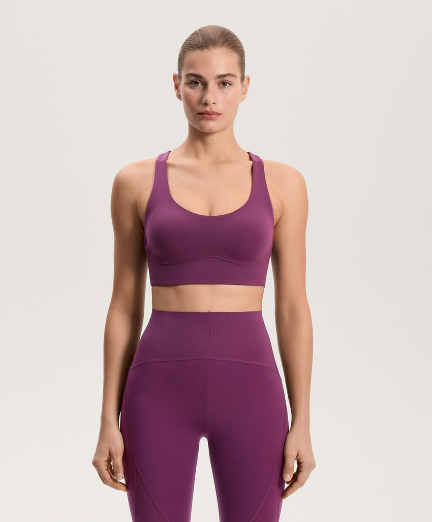 Бюстгальтер средней поддержки с каркасами