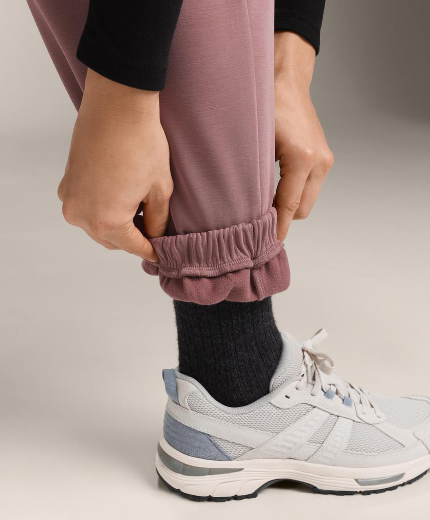 Брюки-джоггеры из мягкого модала с начесом