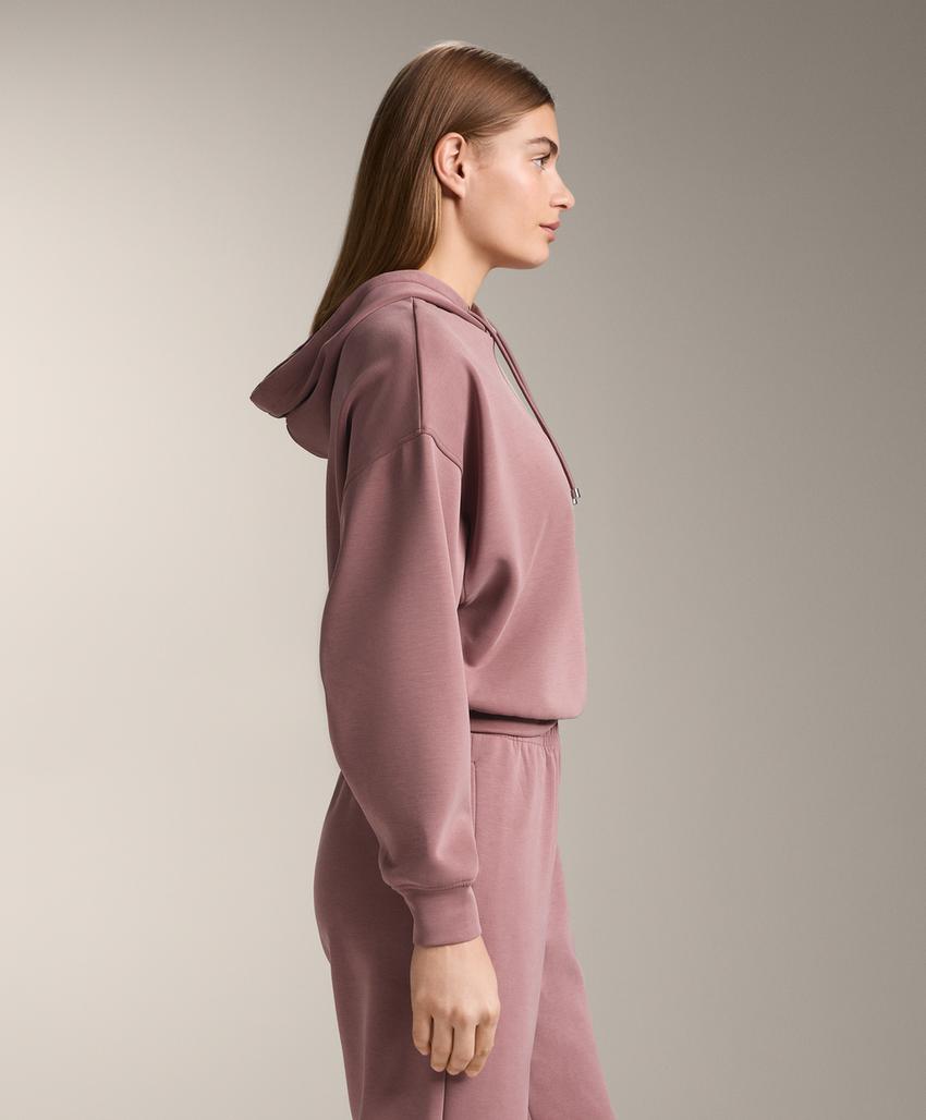 Модельная толстовка с капюшоном из мягкого модала