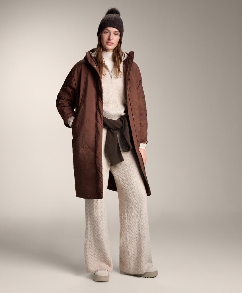 Брюки прямого кроя с косами из кабельной вязки