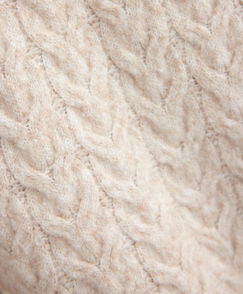 Брюки прямого кроя с косами из кабельной вязки