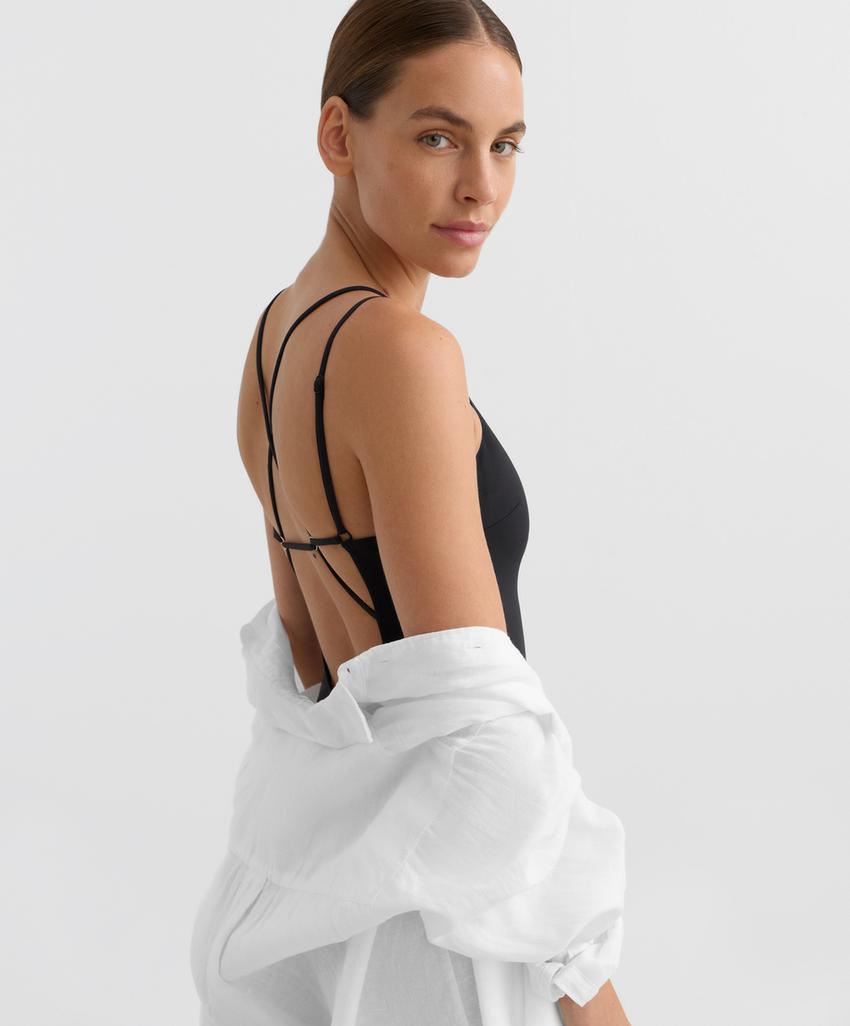 Купальник с перекрестными лямками