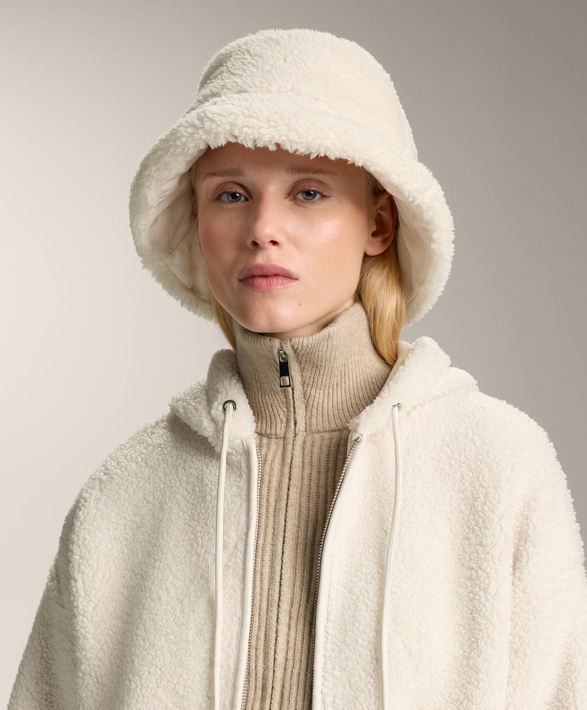 Воротник из искусственного овчины в стиле бакет