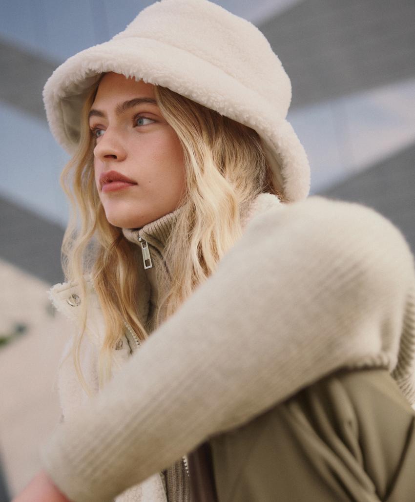 Воротник из искусственного овчины в стиле бакет