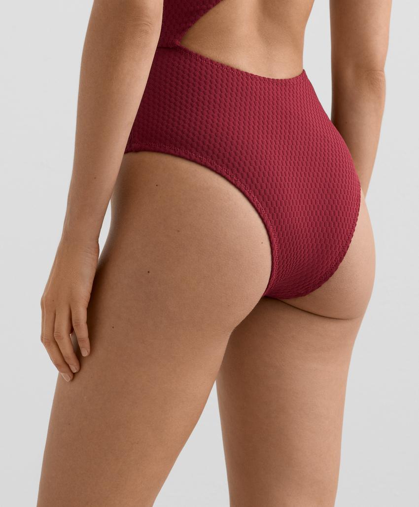 Мини-бикини с асимметричными клетчатыми узорами