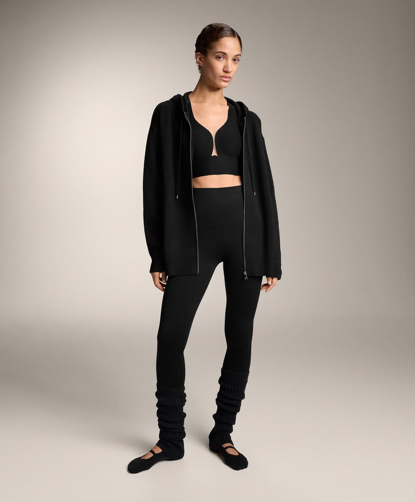 Топ-майка из невесомого материала perfect-adapt