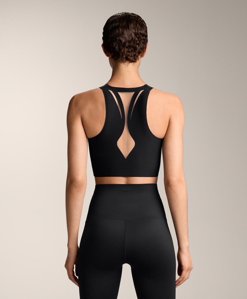 Топ-майка из невесомого материала perfect-adapt