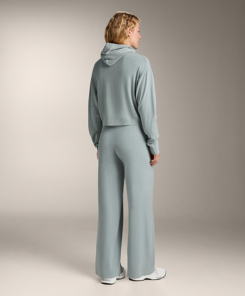 Трикотажная куртка с капюшоном