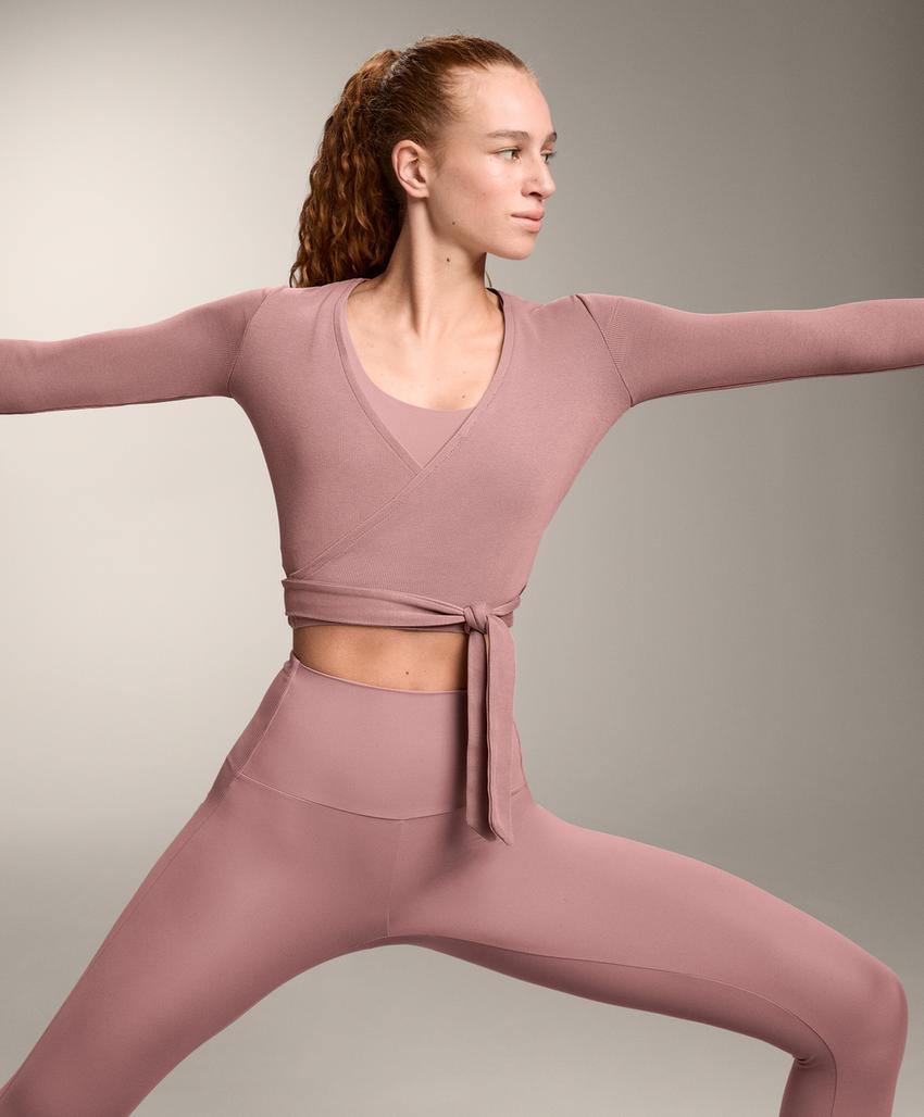 Топ из смесового хлопка со скругленной оборкой