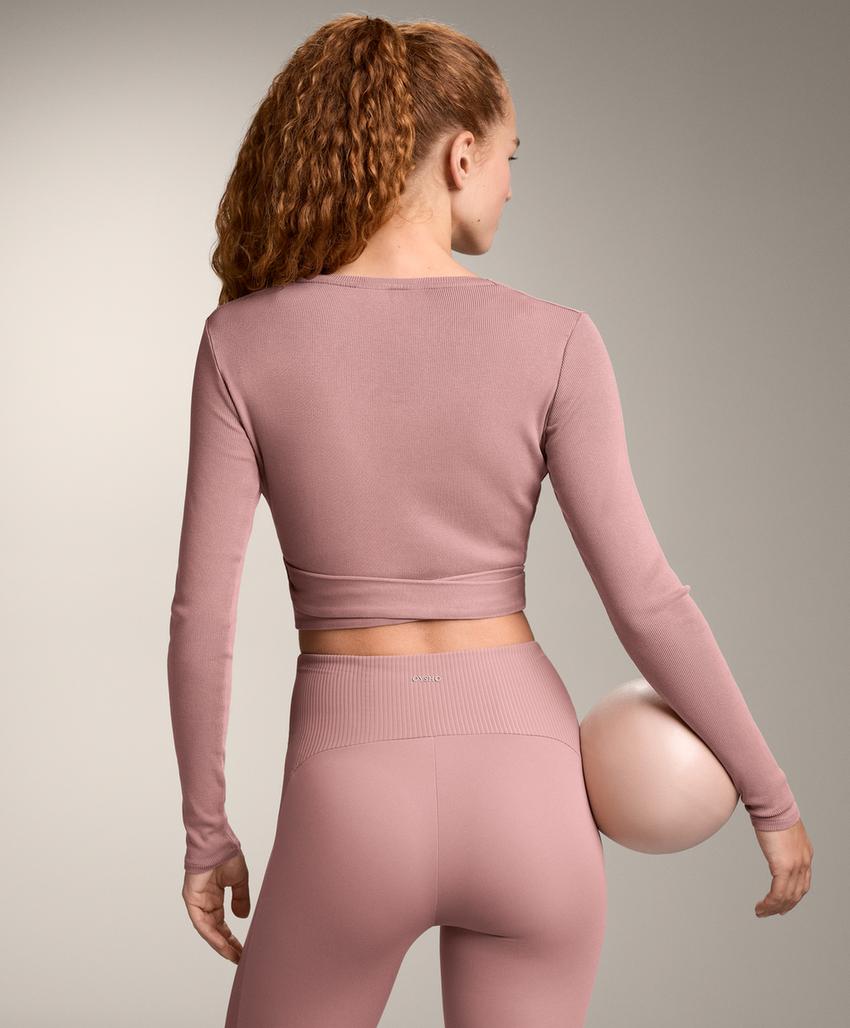 Топ из смесового хлопка со скругленной оборкой