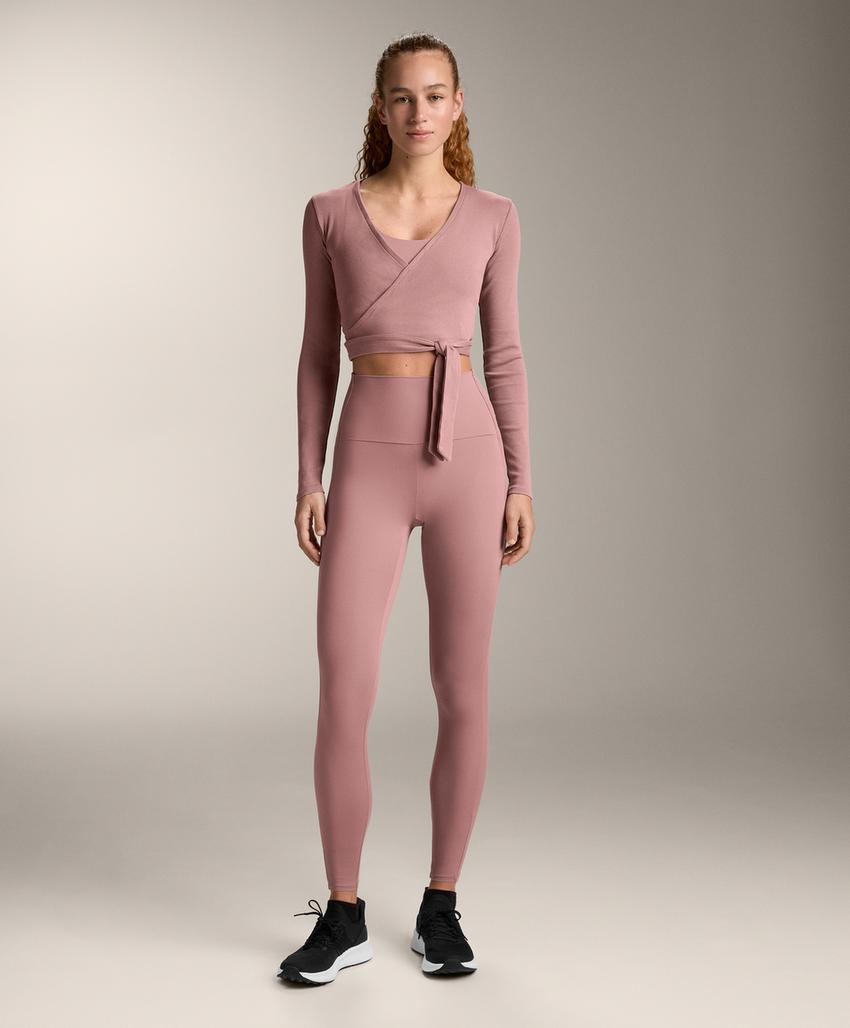 Топ из смесового хлопка со скругленной оборкой