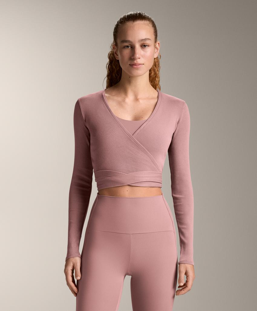 Топ из смесового хлопка со скругленной оборкой