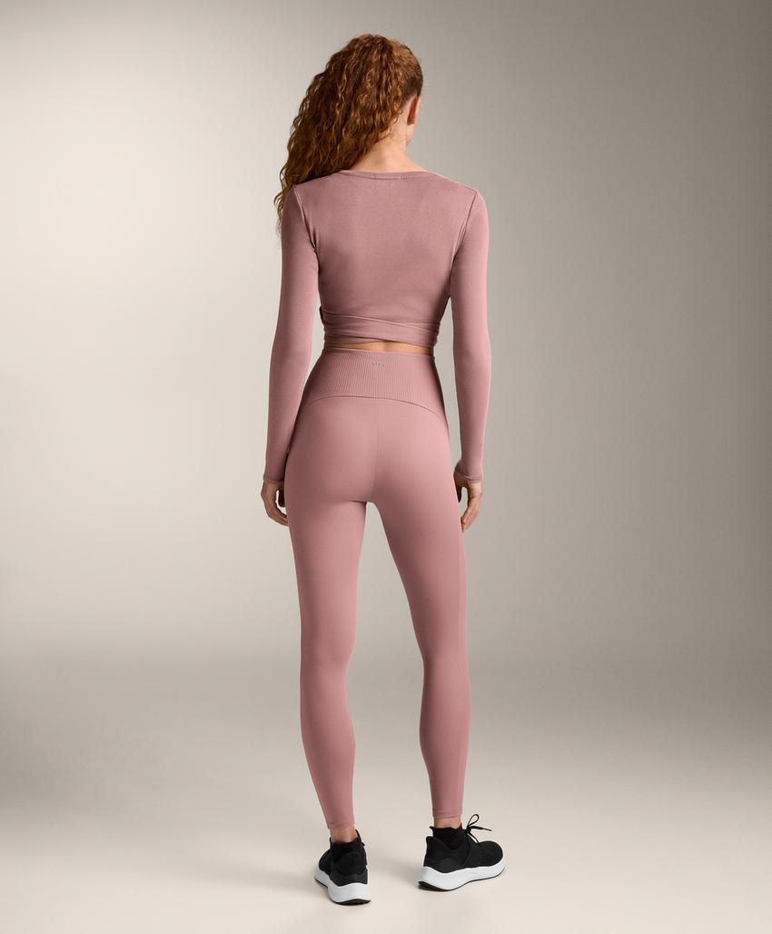 Топ из смесового хлопка со скругленной оборкой