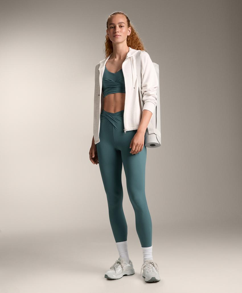 Топ с перекрестными бретелями light touch