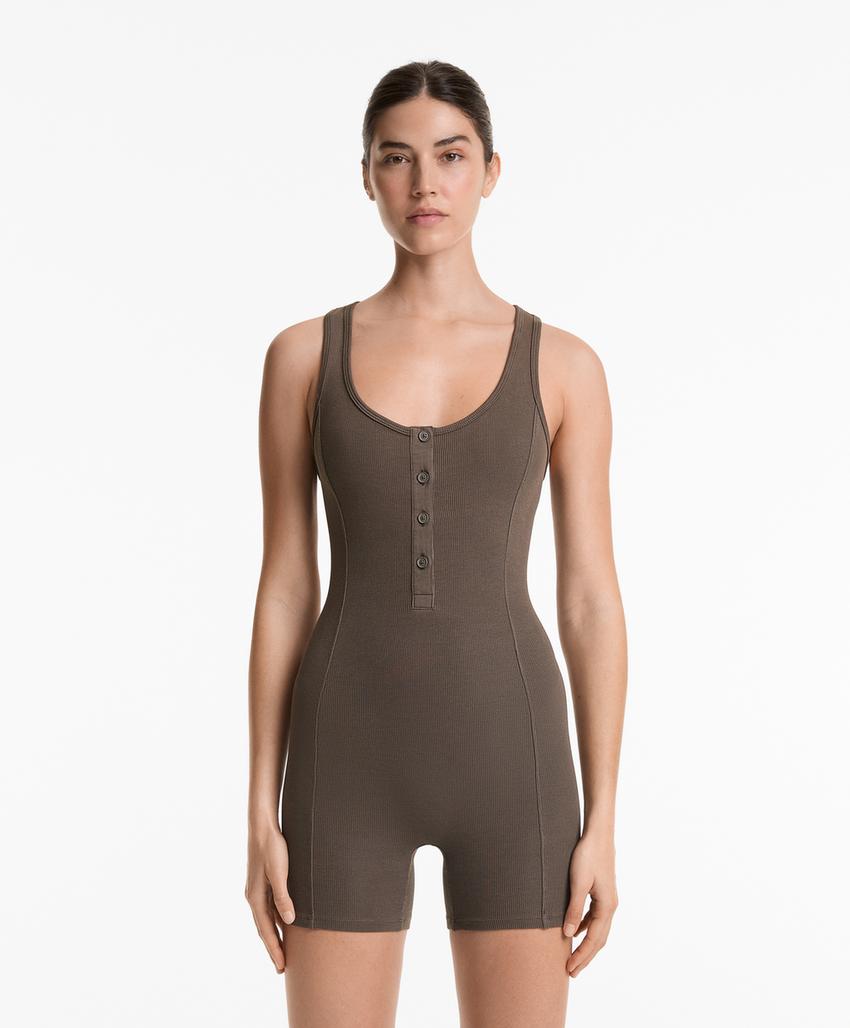 Комбинезон из хлопково-вискозного тяжелого ребристого трикотажа