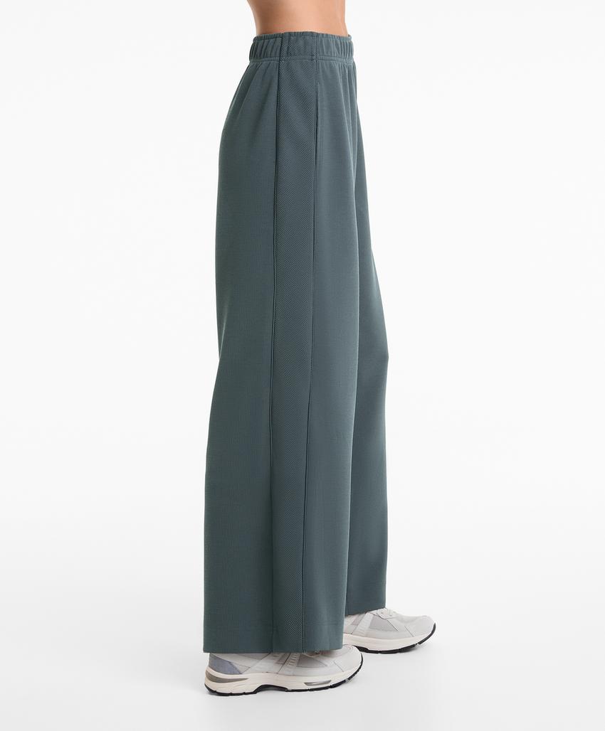 Прямые трикотажные брюки с добавлением 29% модала