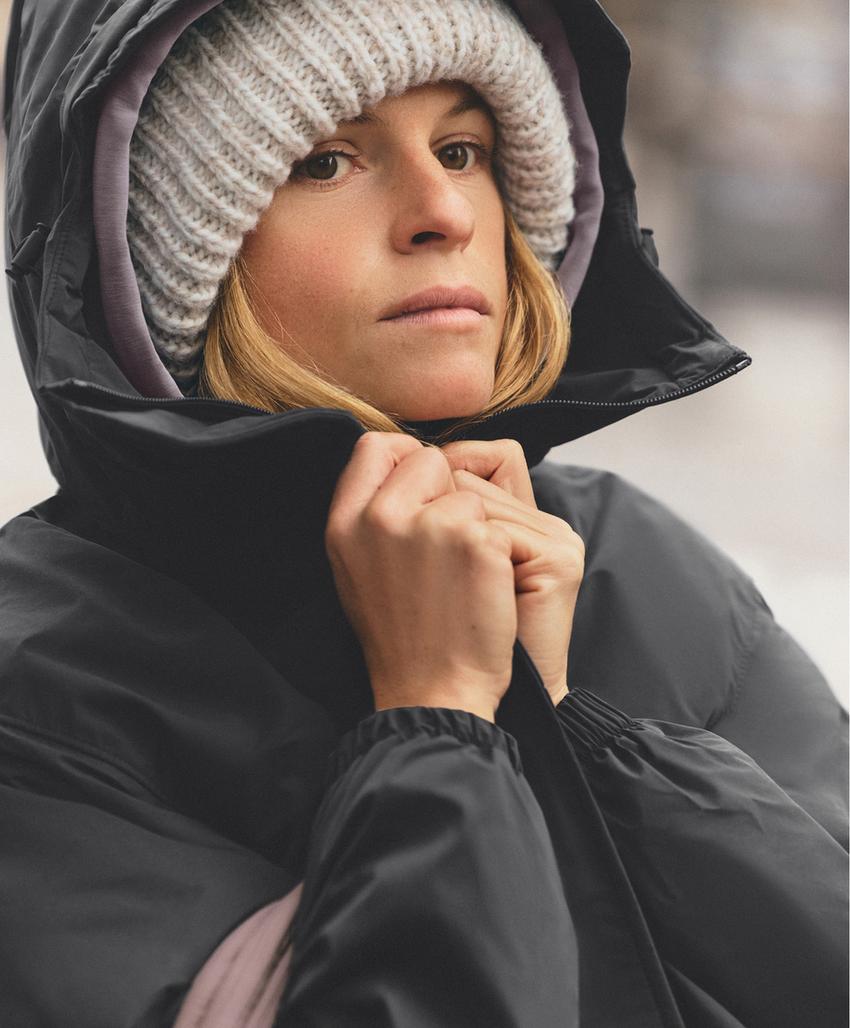 Шерстяная вязаная шапка с вкраплениями