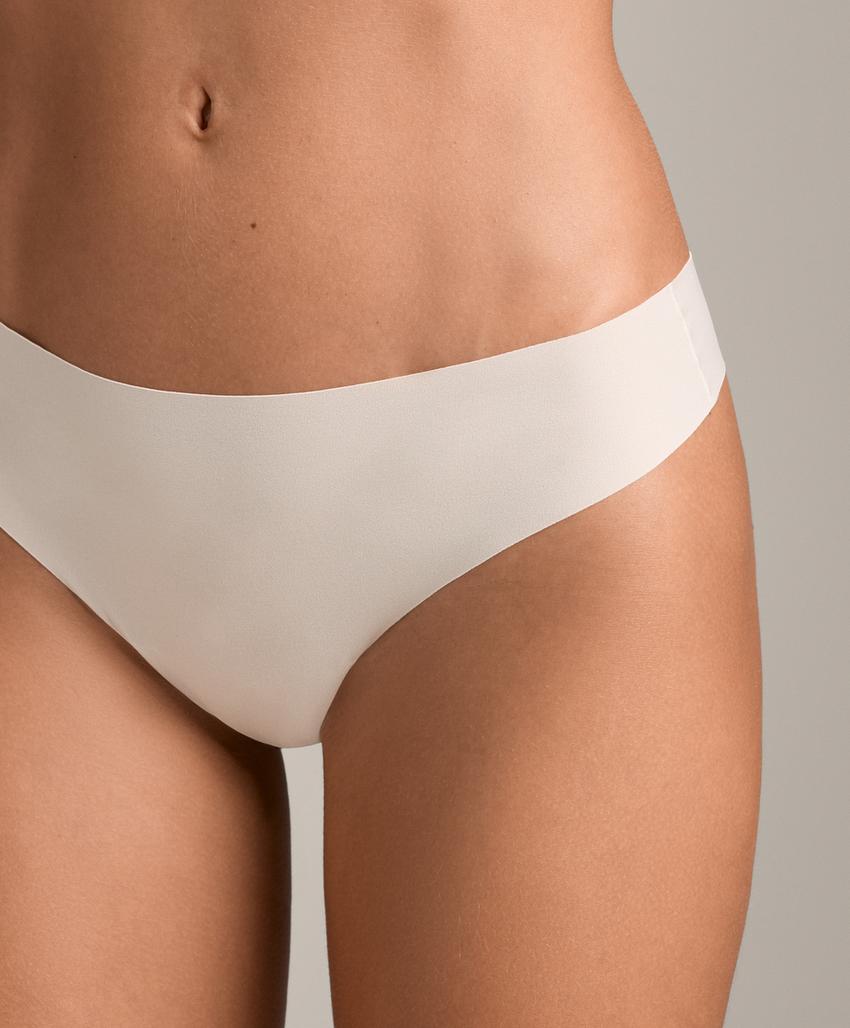 5 трусиков-тонгов из полиамидного микса с лазерной порезкой