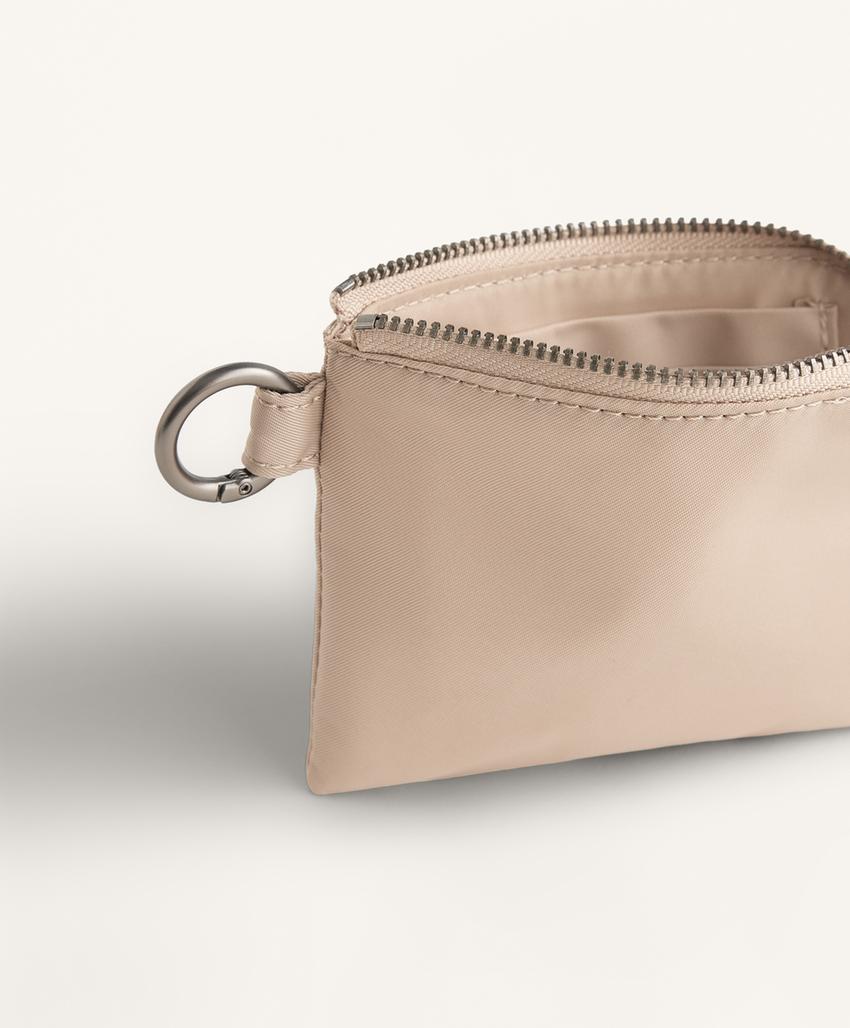 Два кошелька с подвесным ремешком