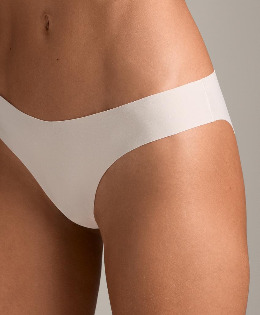 5 невидимых классических трусиков из плотного полиамида со срезом v